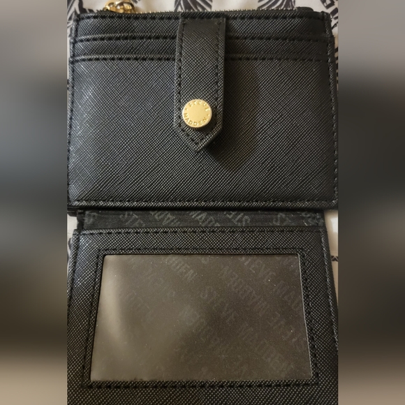 Steve Madden - Picture 2 of 3